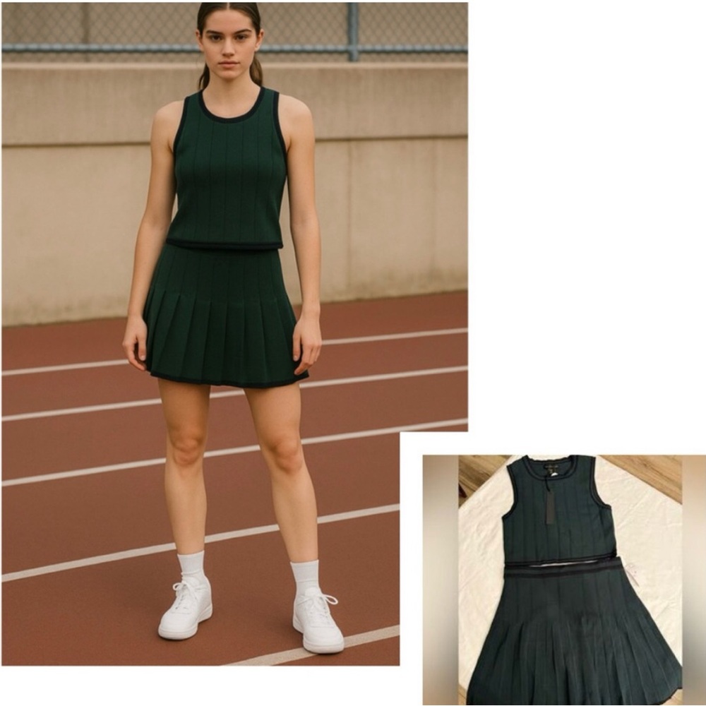 House of Harlow knit skirt set Medium pleated green tennis